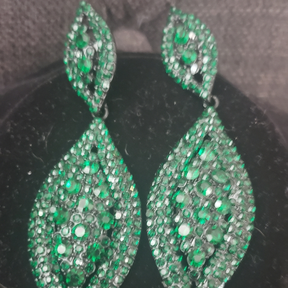 Emerald Green earrings